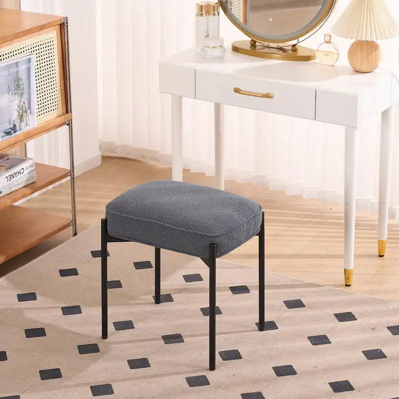 Repose-pieds ottoman rectangulaire en velours capitonné