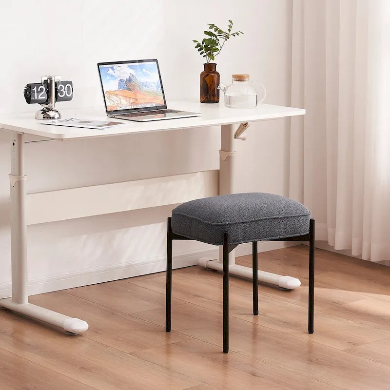 Repose-pieds ottoman rectangulaire en velours capitonné