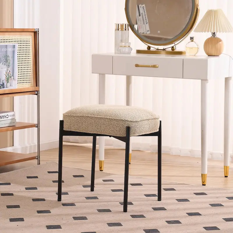 Repose-pieds ottoman rectangulaire en velours capitonné